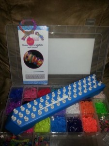 Peter Pauper Press Rainbow Studio Rubber Band Craft Kit