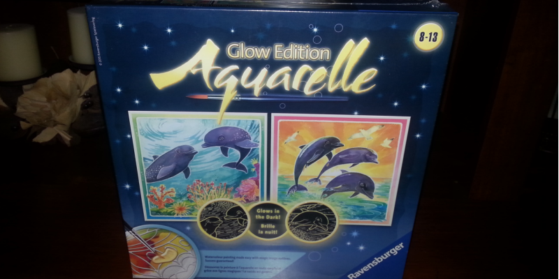 Aquarelle Glow watercolor painting kit