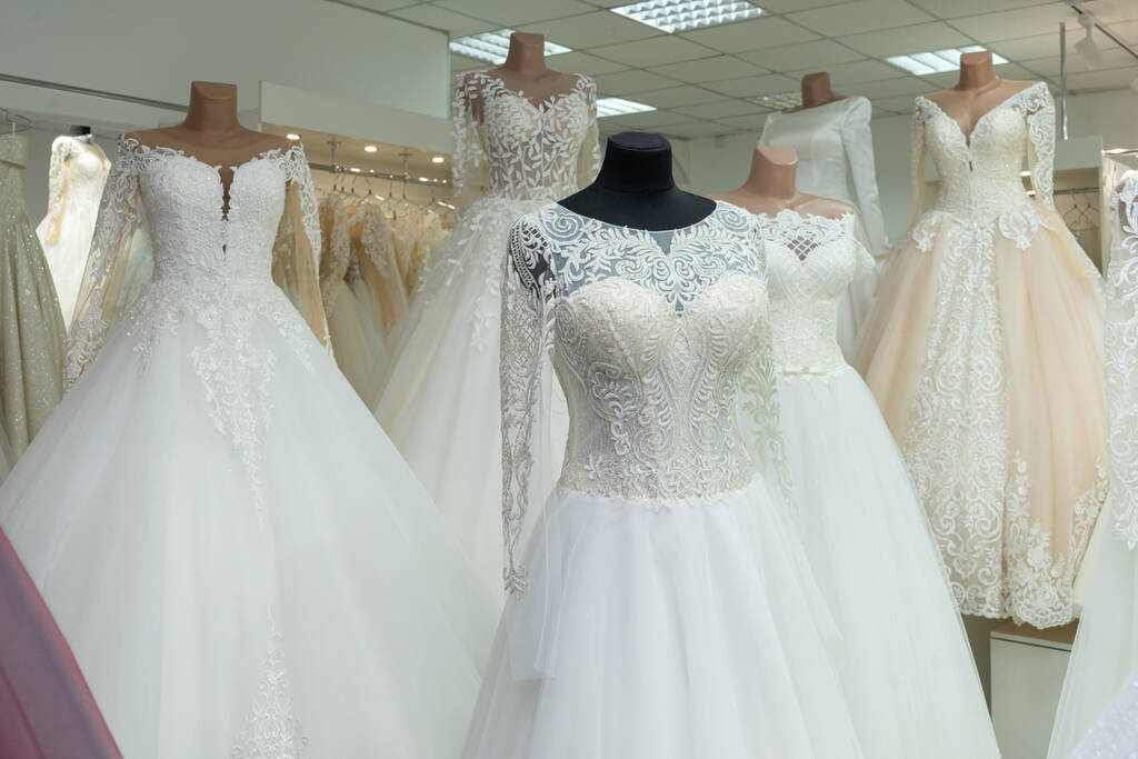 Elegant Lace Ladies Dress