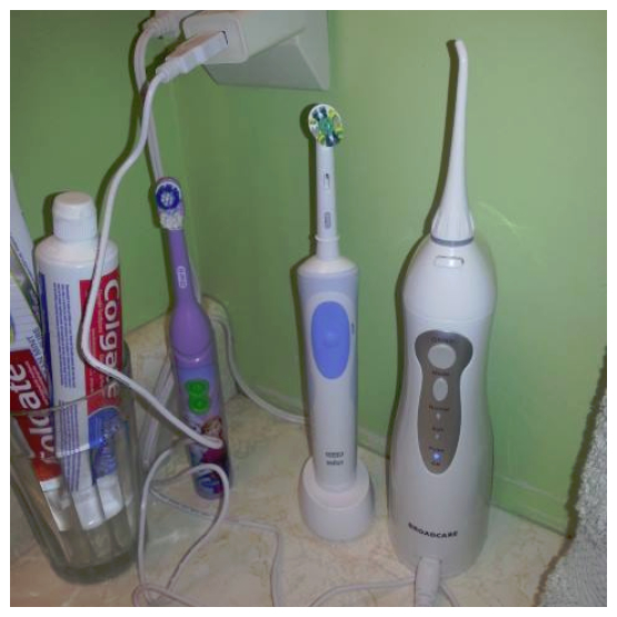 Oral irrigator