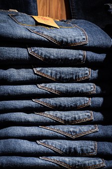 6 tips on shopping for clothes while you are on a budget