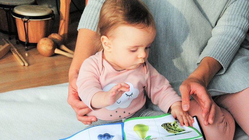 Why Baby Books Make Great Baby Shower Gifts