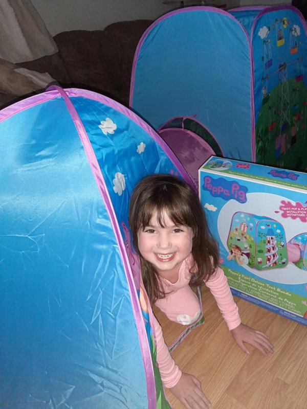 Peppa Pig Deluxe Tent Bundle