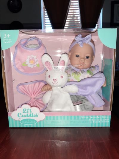 Madame Alexander - 12Inch Lil' Cuddles Baby Gift Set