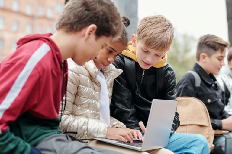 child using laptop