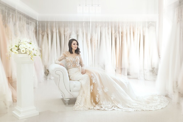 What You Need to Know When Shopping for your Wedding Dress