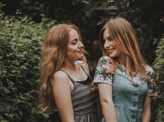 How can you make your hair look good in photographs