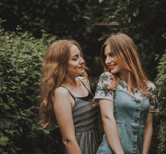 How can you make your hair look good in photographs?