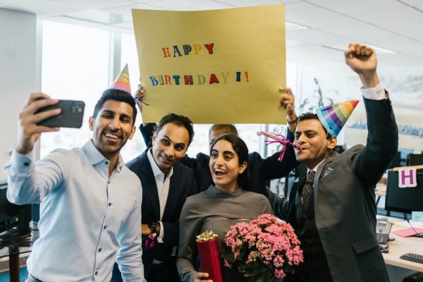 How to Celebrate a Colleague’s Birthday in the Workplace