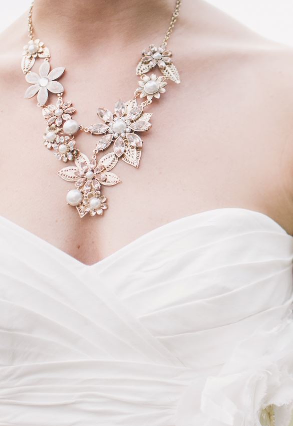 Finish Your Wedding Style with Feminine Jewelry