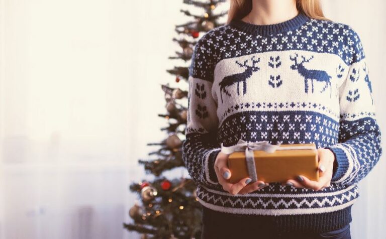 20+ Perfect Gifts for the Active Woman in Your Life