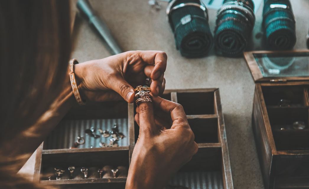 How to Open Your Own Online Jewellery Store