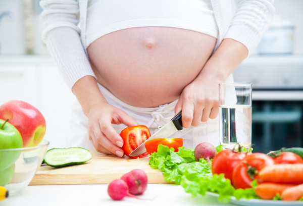 pregnant woman eating free