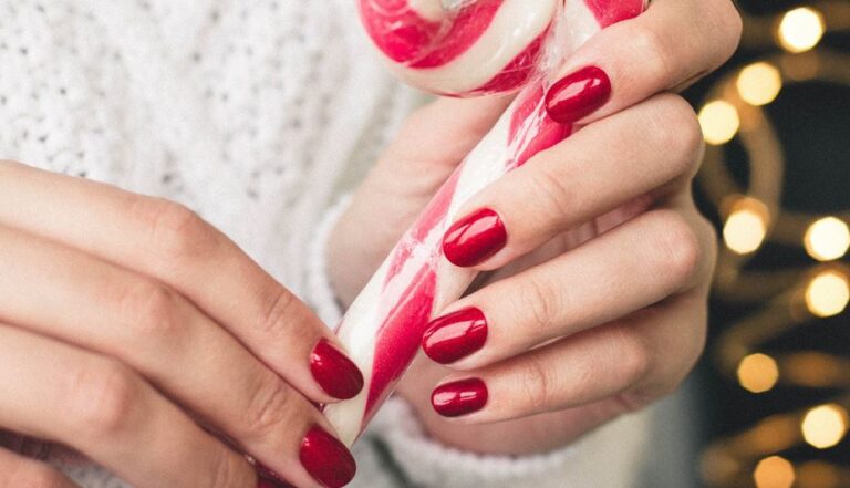 The Ultimate Guide to Strong, Healthy Nails in Cold Weather