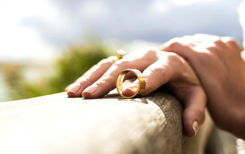 Ways your social life changes after divorce