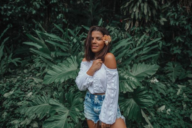 Denim Shorts With an Off-the-Shoulder Blouse