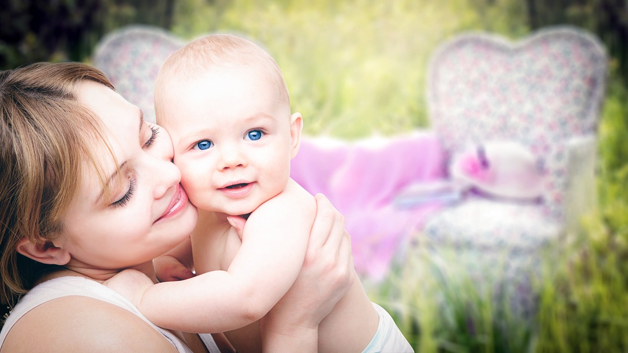 8 Beautiful Ways to Memorialize Motherhood