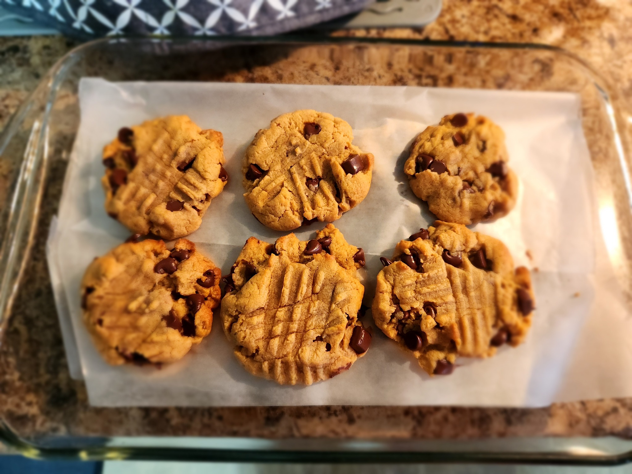 Chocolate chunk peanut butter cookies