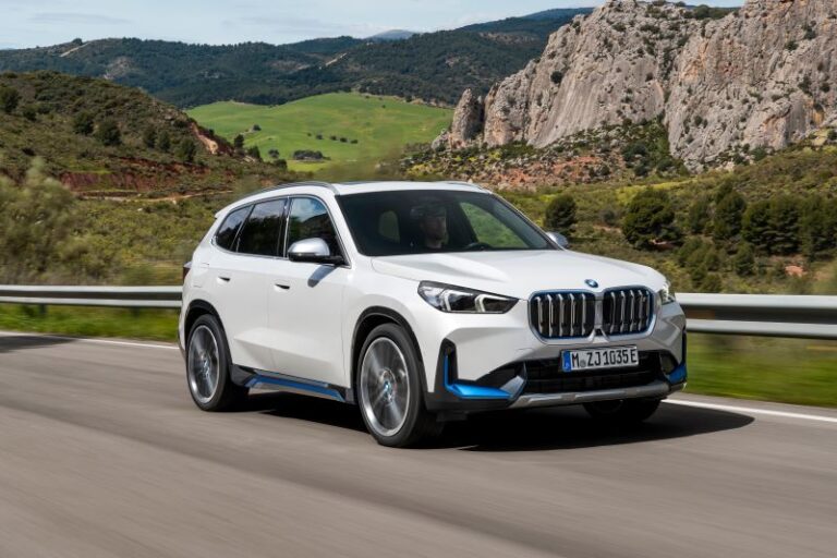 BMW IX1
