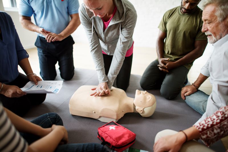The Benefits of First Aid Training for Workplace Safety