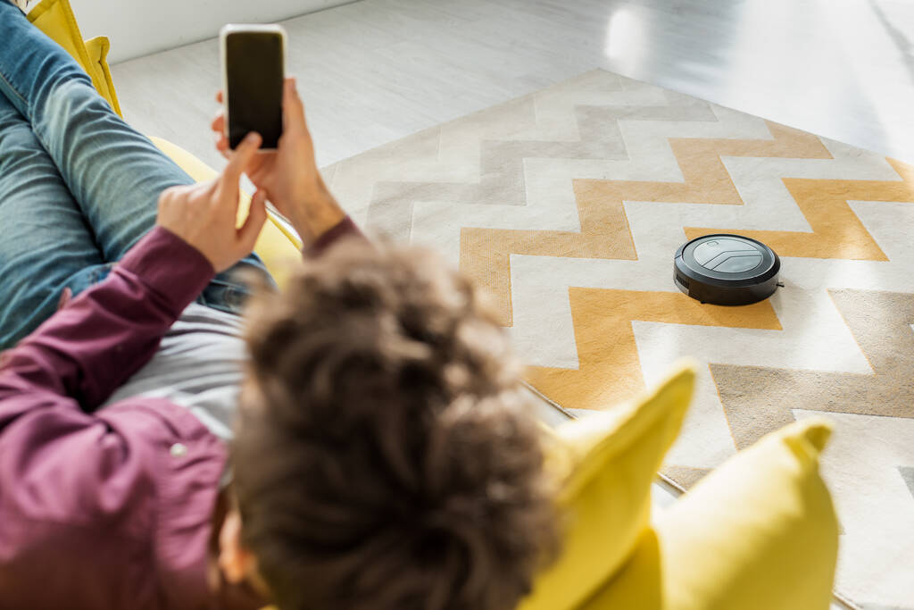 robotic vacuum cleaner