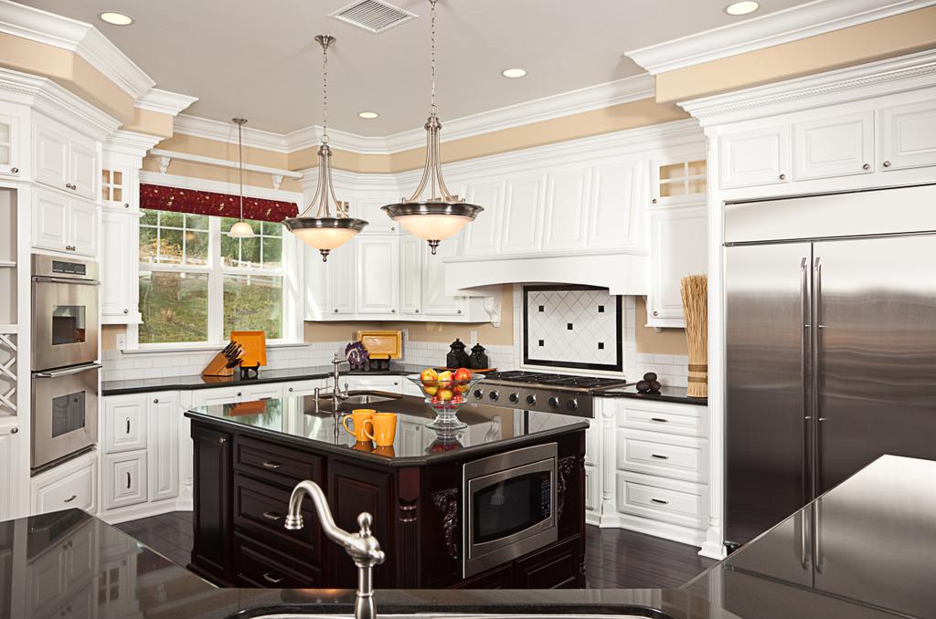 Beautiful Custom Kitchen Interior 