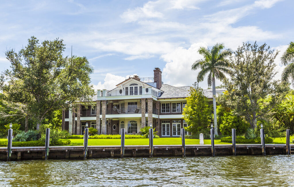 Luxury Lifestyle Tips: 6 Ways to Lead a Luxurious Life