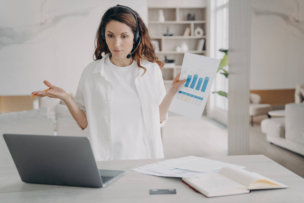 Businesswoman is brainstorming online