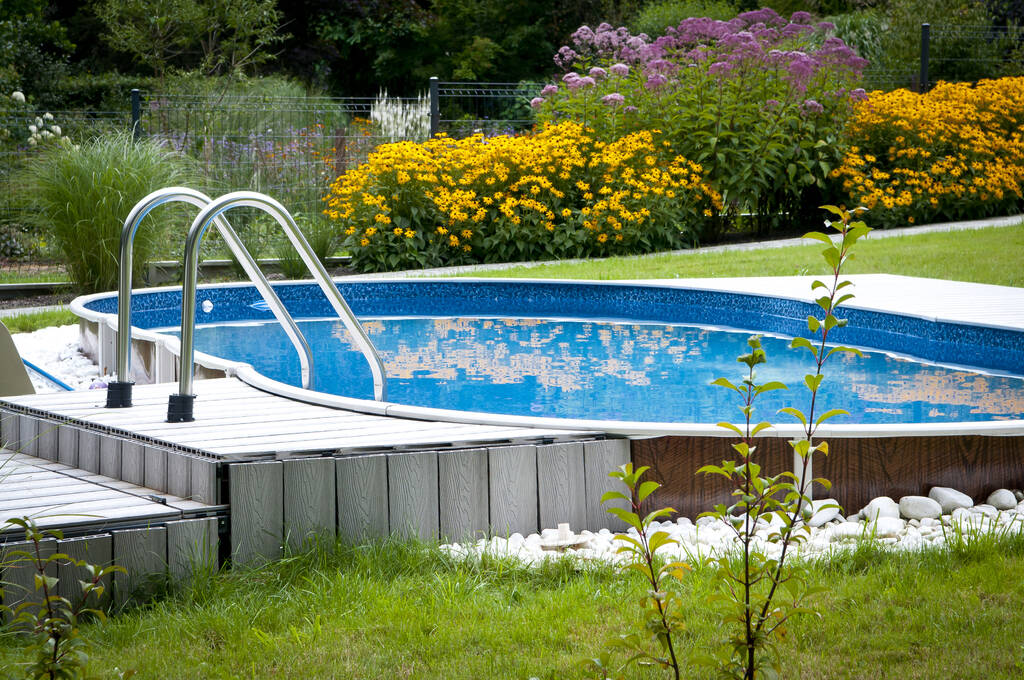 Garden pool 