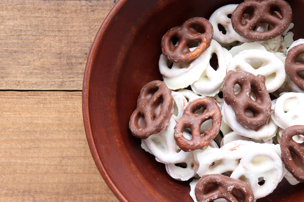 Chocolate-Covered Pretzels
