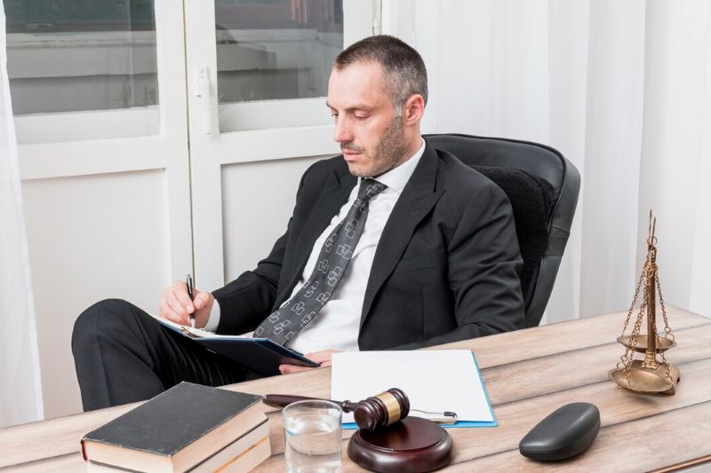 criminal lawyer
