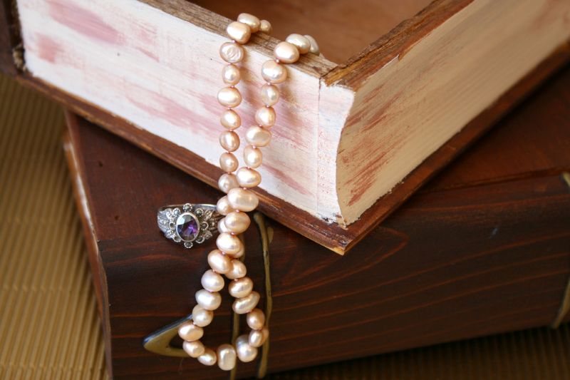 How to Choose Jewelry That Reflects You