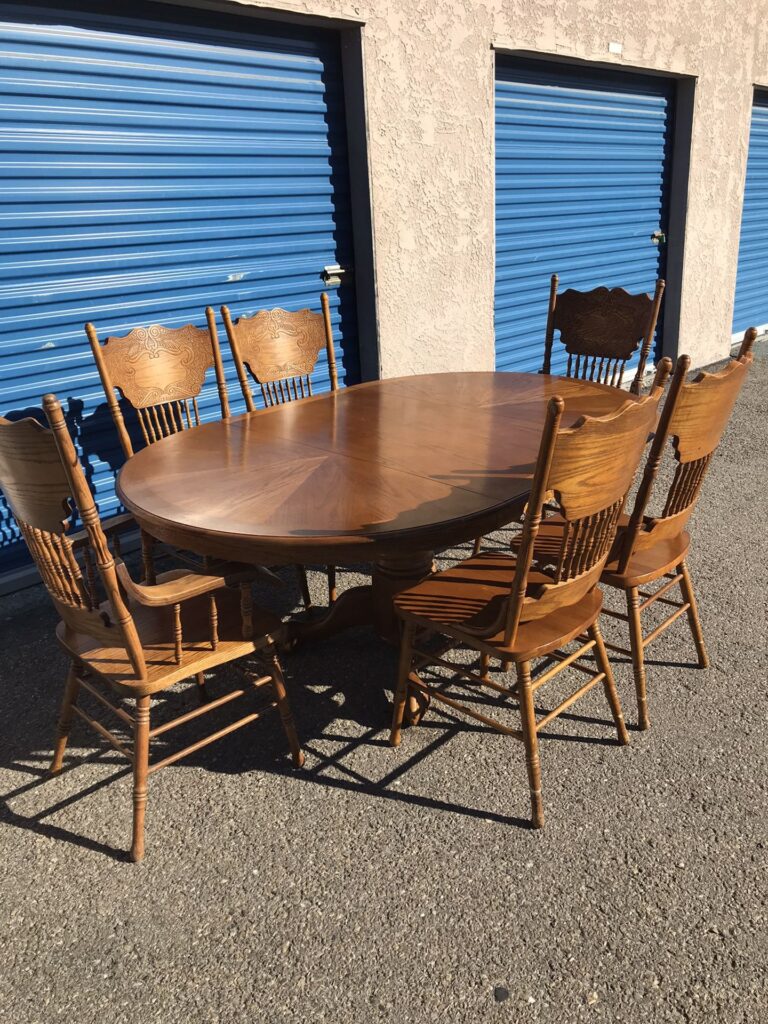 the Retro Appeal of Leaf Tables