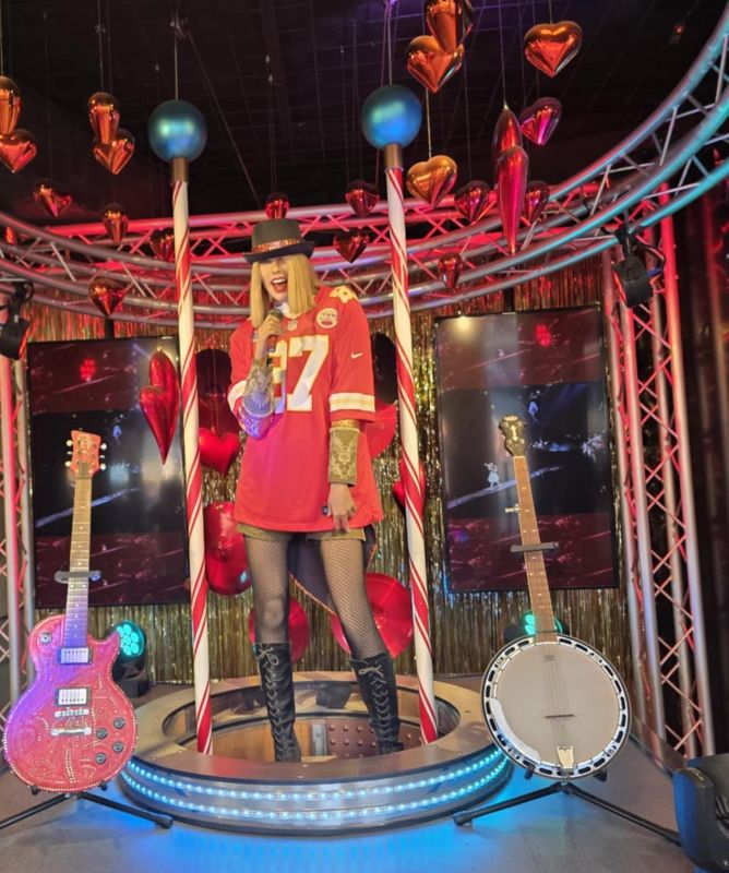 Taylor’s wax figures in Niagara Falls, Canada 