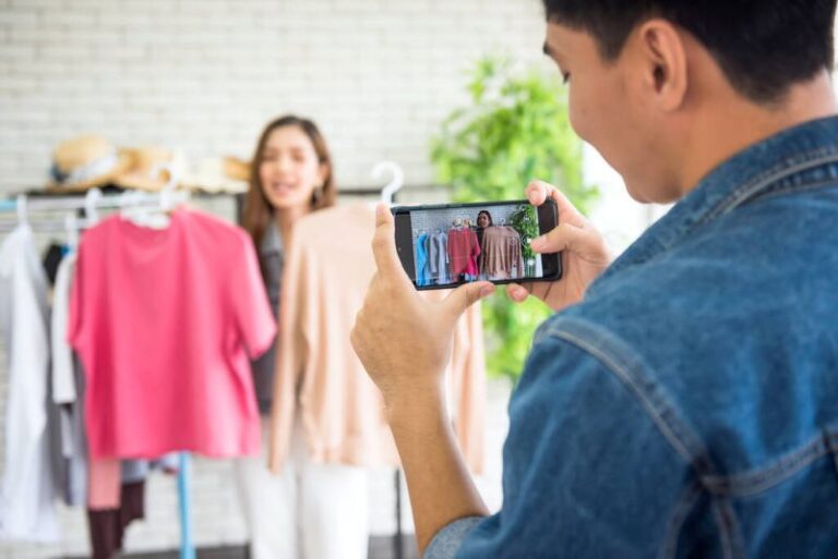 A Guide to Selling Clothes Online: Extra Cash