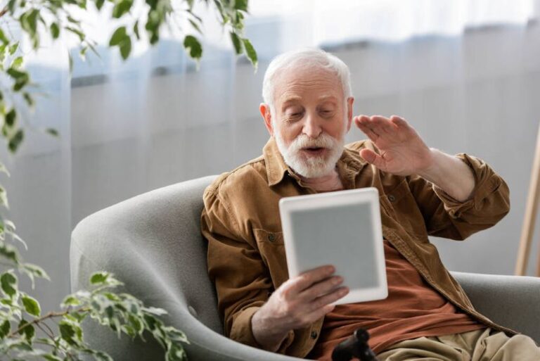A Helpful Guide for the Long-Distance Caregiver