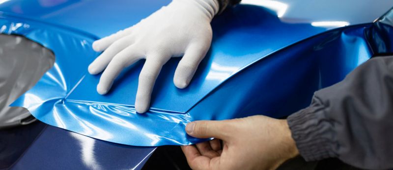 Chameleon on Wheels: Why Car Vinyl Wraps are Taking Over the Road
