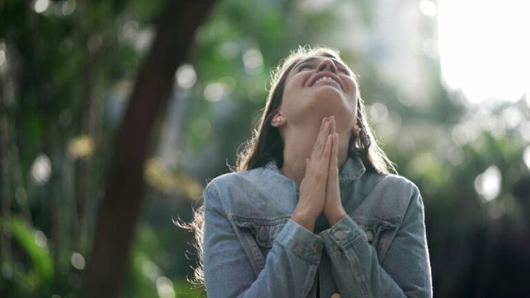The Top Countries Where Faith Practices Are Most at Risk