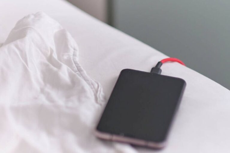Reset Your Relationship With Social Media and Get More Sleep
