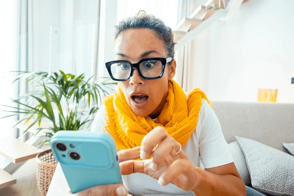 Your Guide to Spotting Clickbait and Avoiding Scams