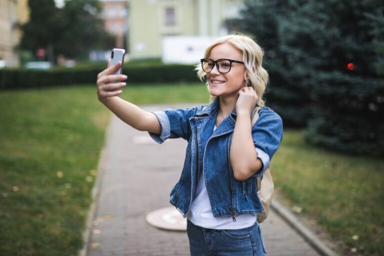 Unpacking the Hidden Dangers of Geotagging for Teens