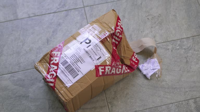 Damaged Deliveries Soar Ahead of Black Friday