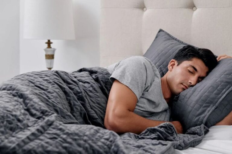 How a Weighted Blanket Delivers Better Sleep and Tranquility