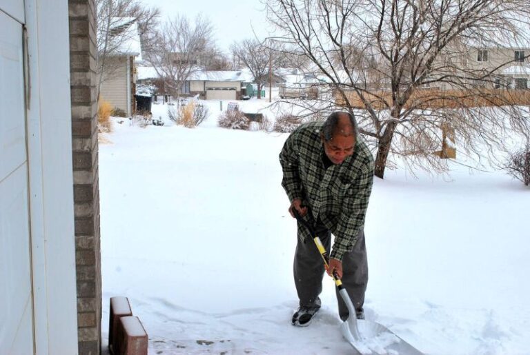 Prevent Snow Shoveling and Snowblowing Injuries