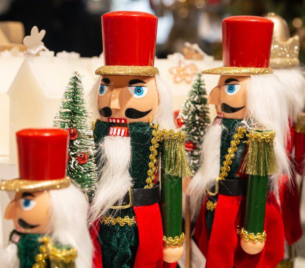 nutcrackers nutcrackers
