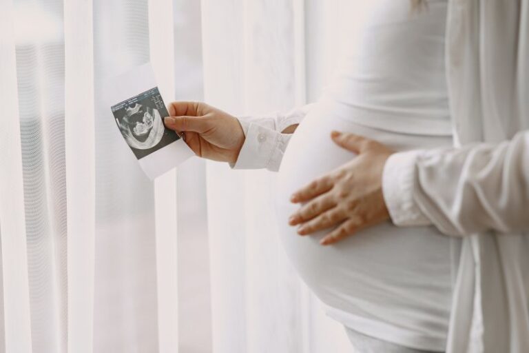 2 Money Conversations to Have Before Your Baby Arrives