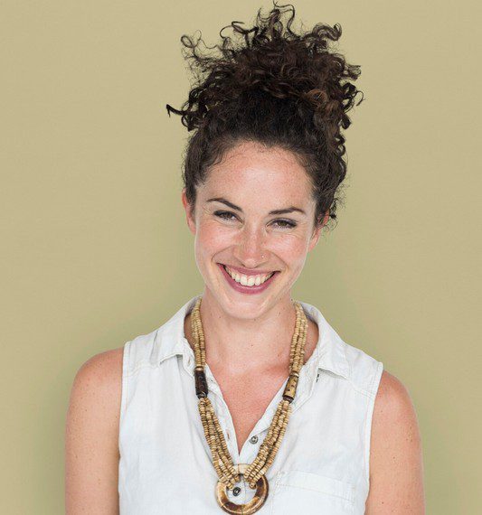 Learn How to Accessorize Any Outfit in 5 Simple Steps