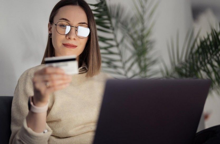 Smart Spending Tips Every Woman Should Know About Vision Care vision care