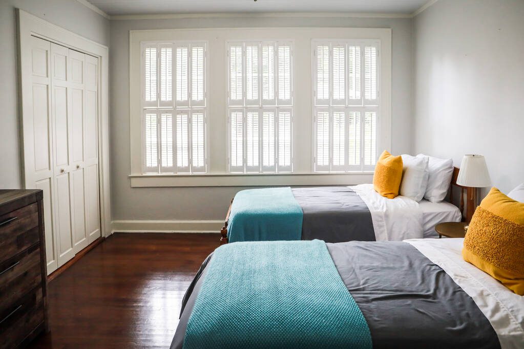 Creating a Clutter-Free Guest Room That Stays That Way Guest Room