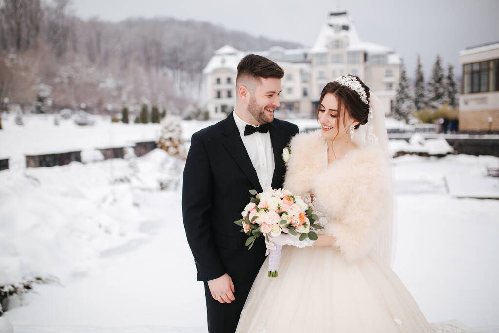 Outside Wedding Outside Wedding